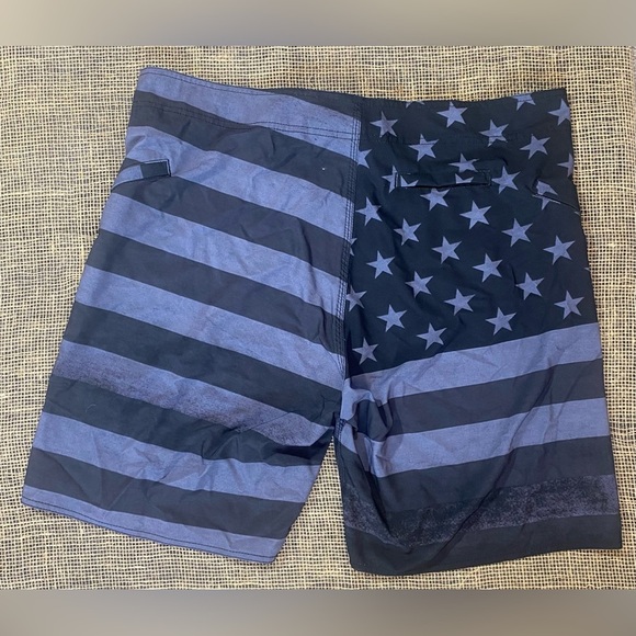 SA Company Blackout Design American Flag Board Shorts, Sz 38, Water-repellent - Picture 6 of 11